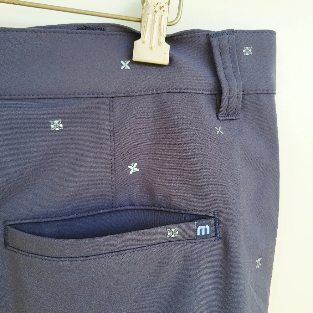 Travis Mathew Not Feeling That Golf Shorts Total Eclipse Size 36 - Picture 6 of 14